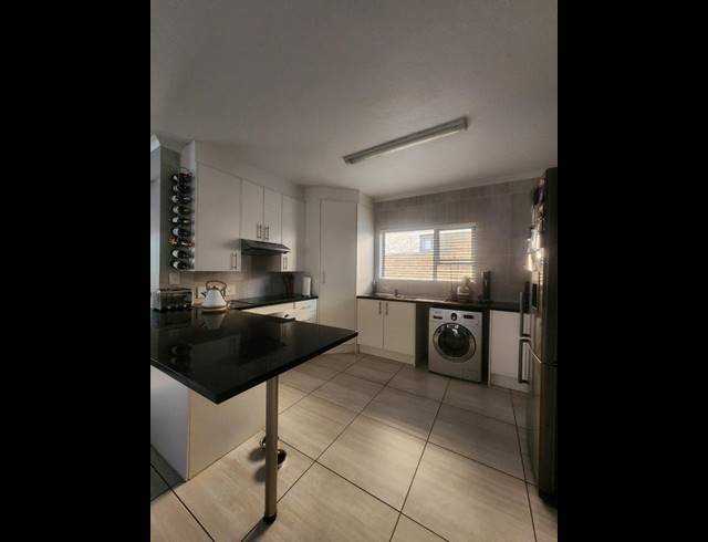 3 BEDROOM PROPERTY TO RENT IN NORTH RIDING